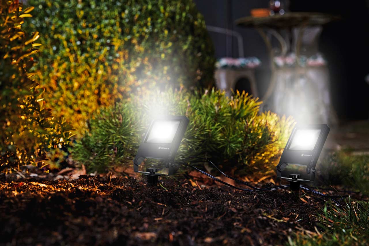 Đèn chiếu sáng nhà máy